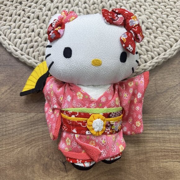 Hello Kitty Chirimen Kimono Crepe Fabric Plush 10"  NEW w TAG Tokyo Japan - Picture 1 of 6